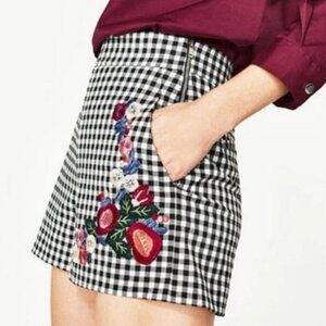 Zara Woman Black White Gingham Floral Shorts Hot Pants Embroidery Sz L High Rise